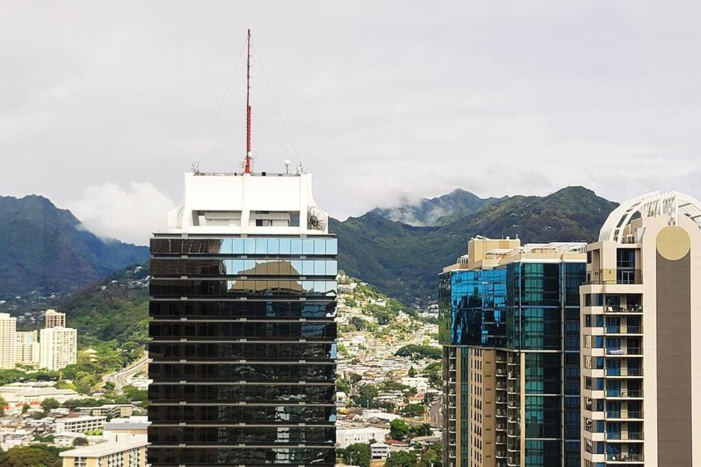 Condotel With Free Parking Wifi Central Ac Honolulu Exterior photo